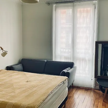 Apartment Charming Parisian Montmartre 2br Paris