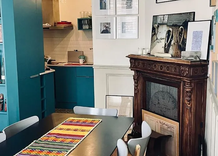 شقة Stylish Parisian Montmartre 2br