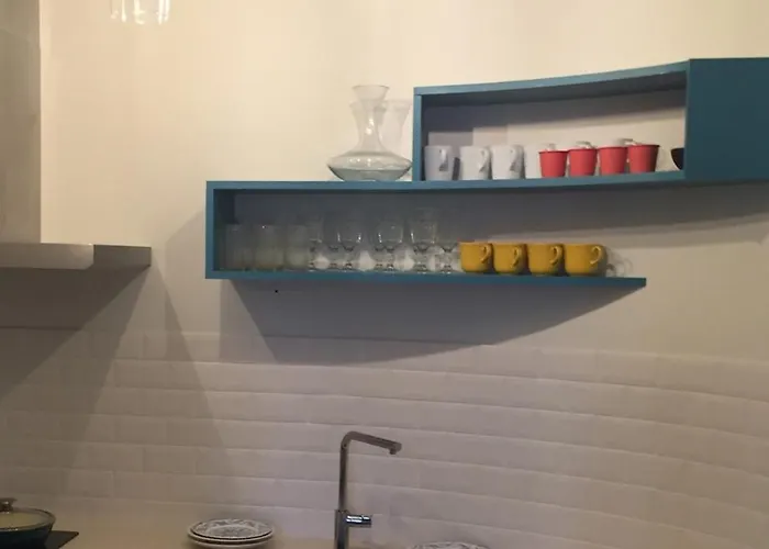 Stylish Parisian Montmartre 2br شقة باريس