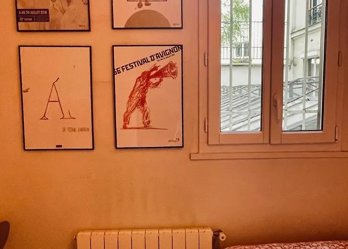 Stylish Parisian Montmartre 2br شقة
